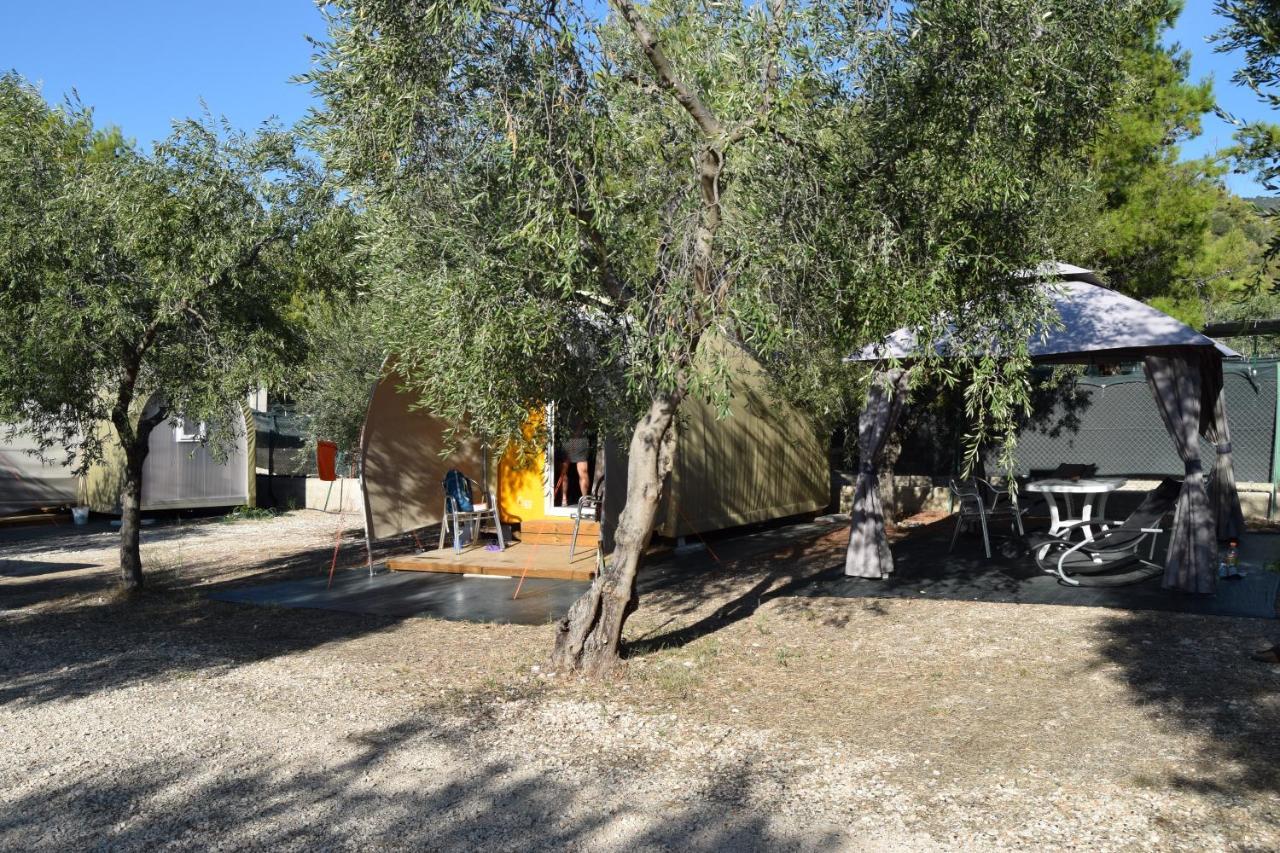 Camping Fontana Delle Rose Hotel Mattinata Exterior foto